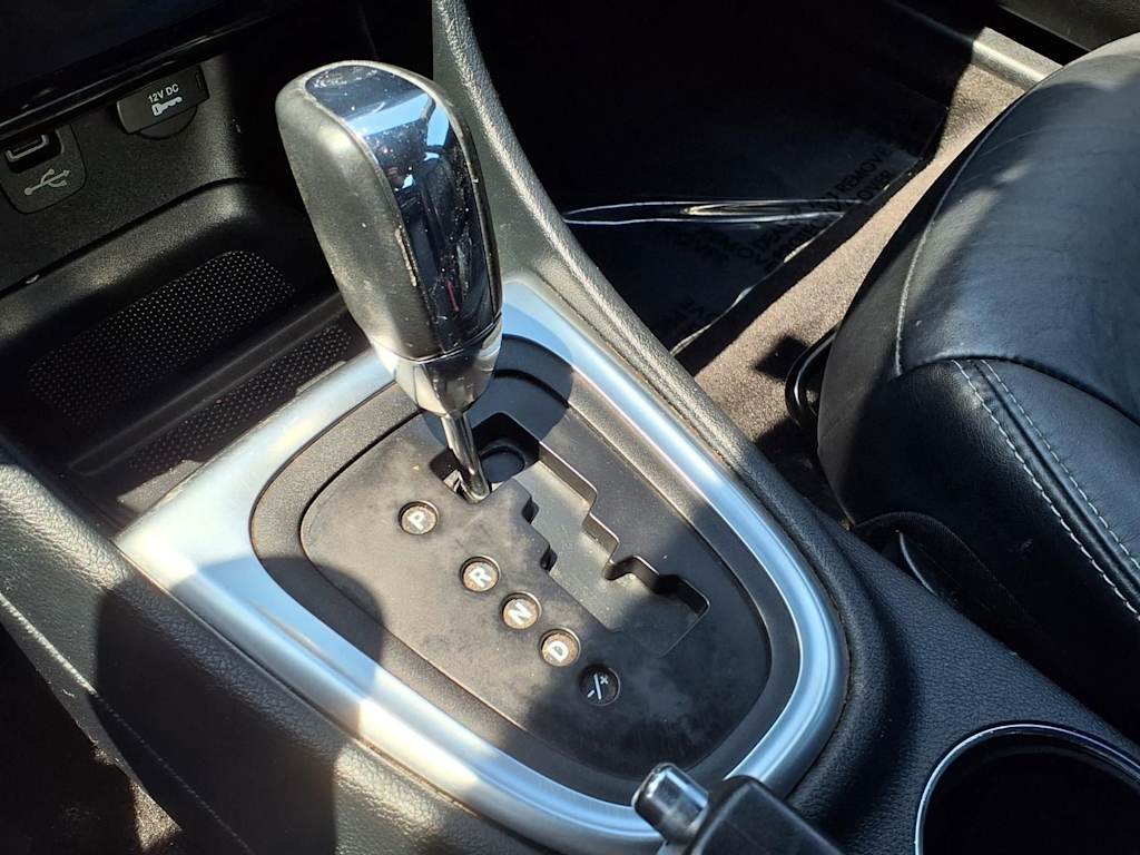Thumbnail: 2011 Chrysler 200 - 24