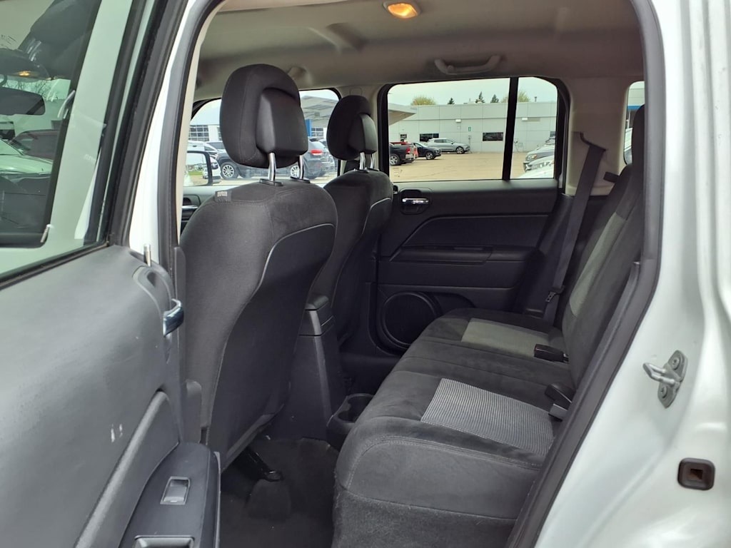 Thumbnail: 2017 Jeep Patriot - 12