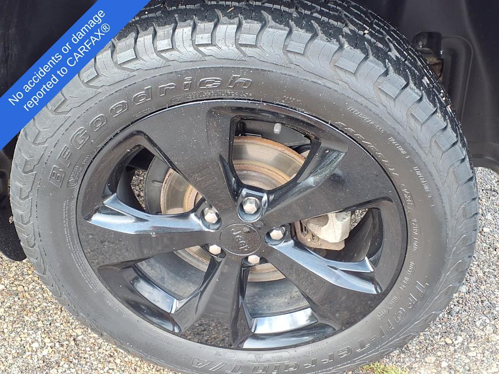 Thumbnail: 2016 Jeep Cherokee - 7