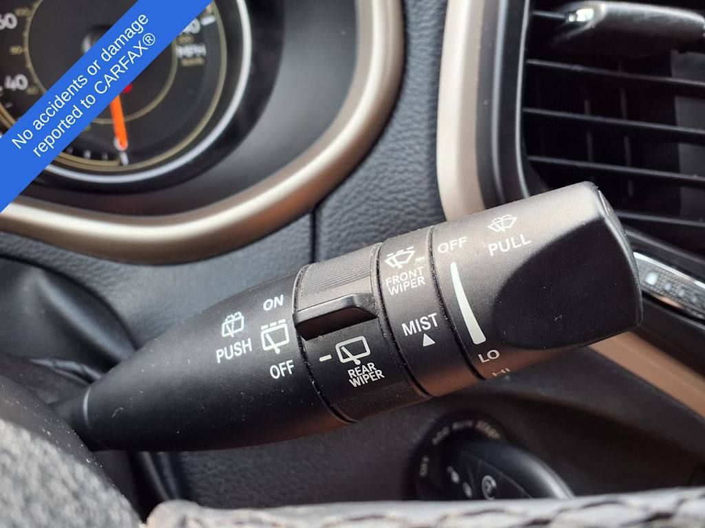 Thumbnail: 2016 Jeep Cherokee - 23