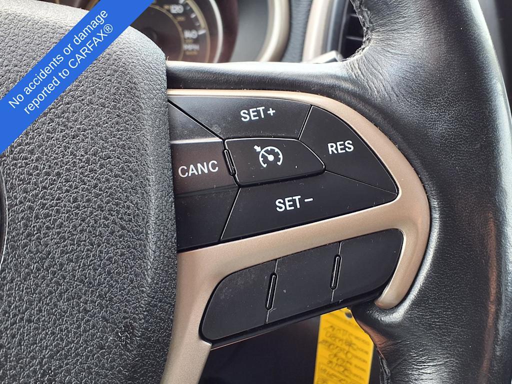 Thumbnail: 2016 Jeep Cherokee - 29