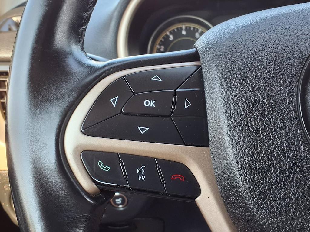Thumbnail: 2014 Jeep Cherokee - 24