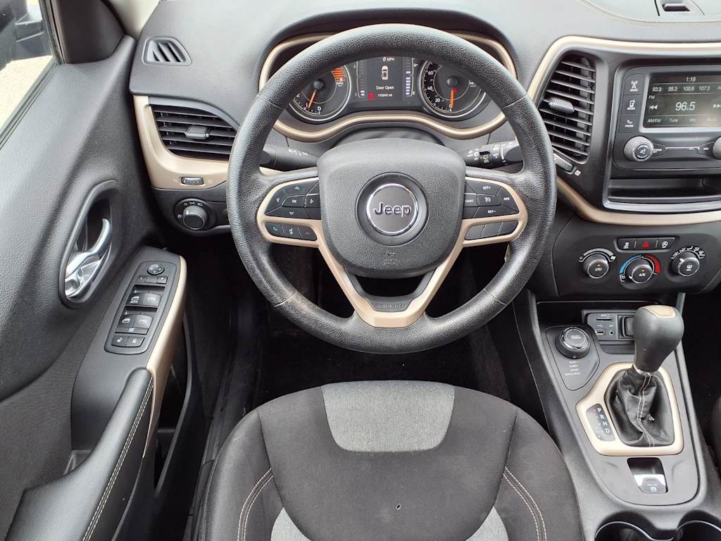 Thumbnail: 2017 Jeep Cherokee - 9