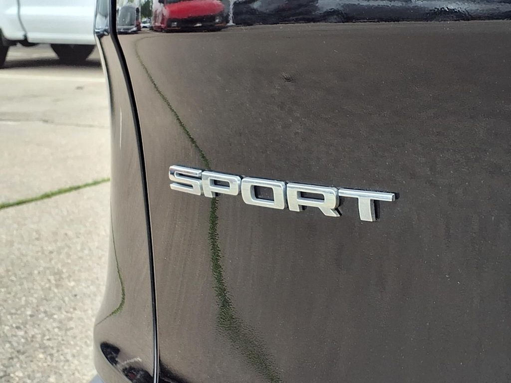 Thumbnail: 2017 Jeep Cherokee - 7