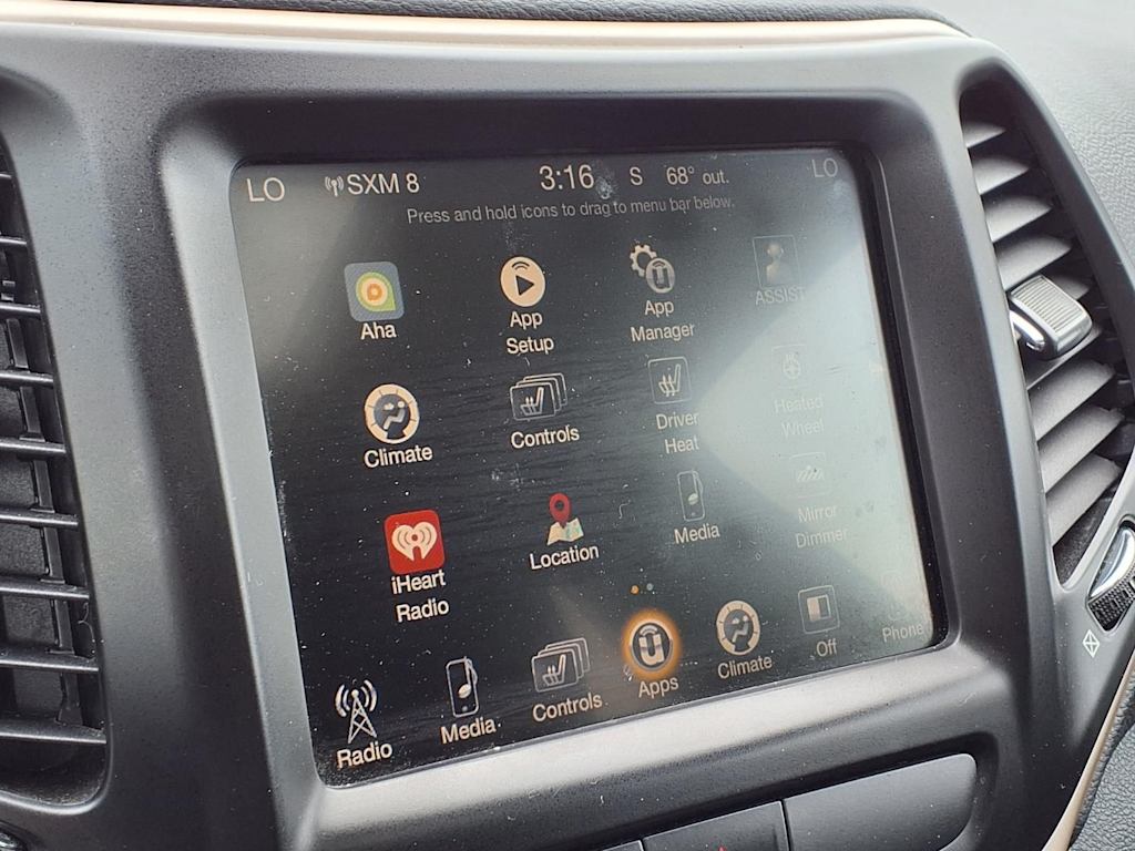 Thumbnail: 2016 Jeep Cherokee - 11