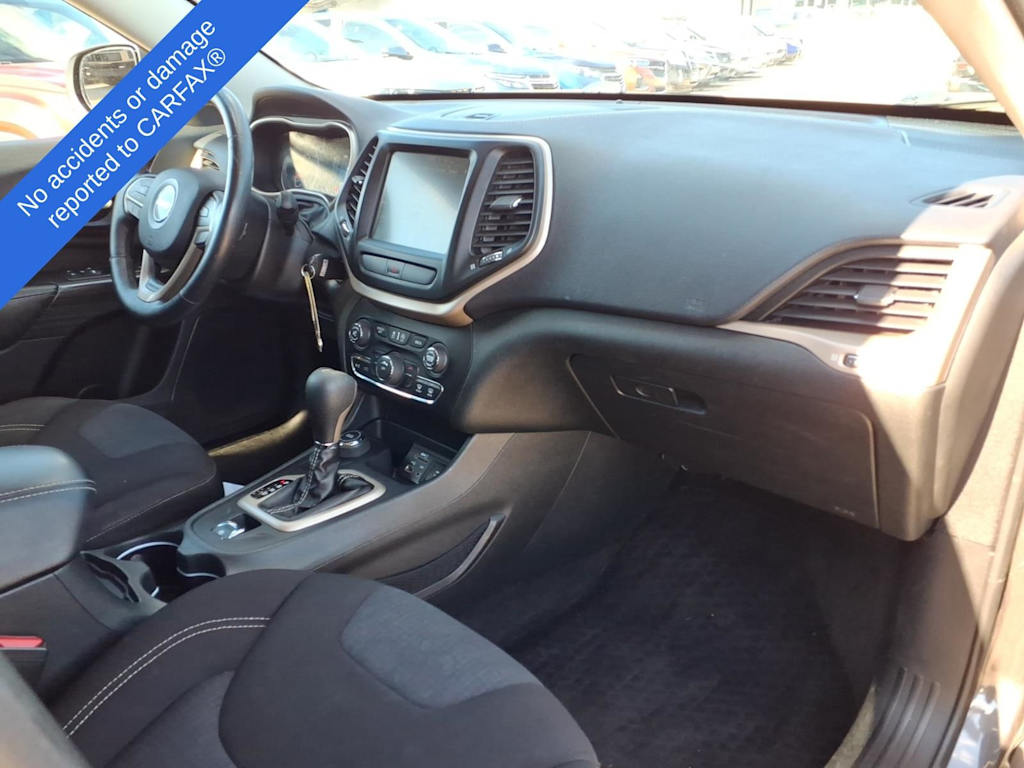Thumbnail: 2015 Jeep Cherokee - 9