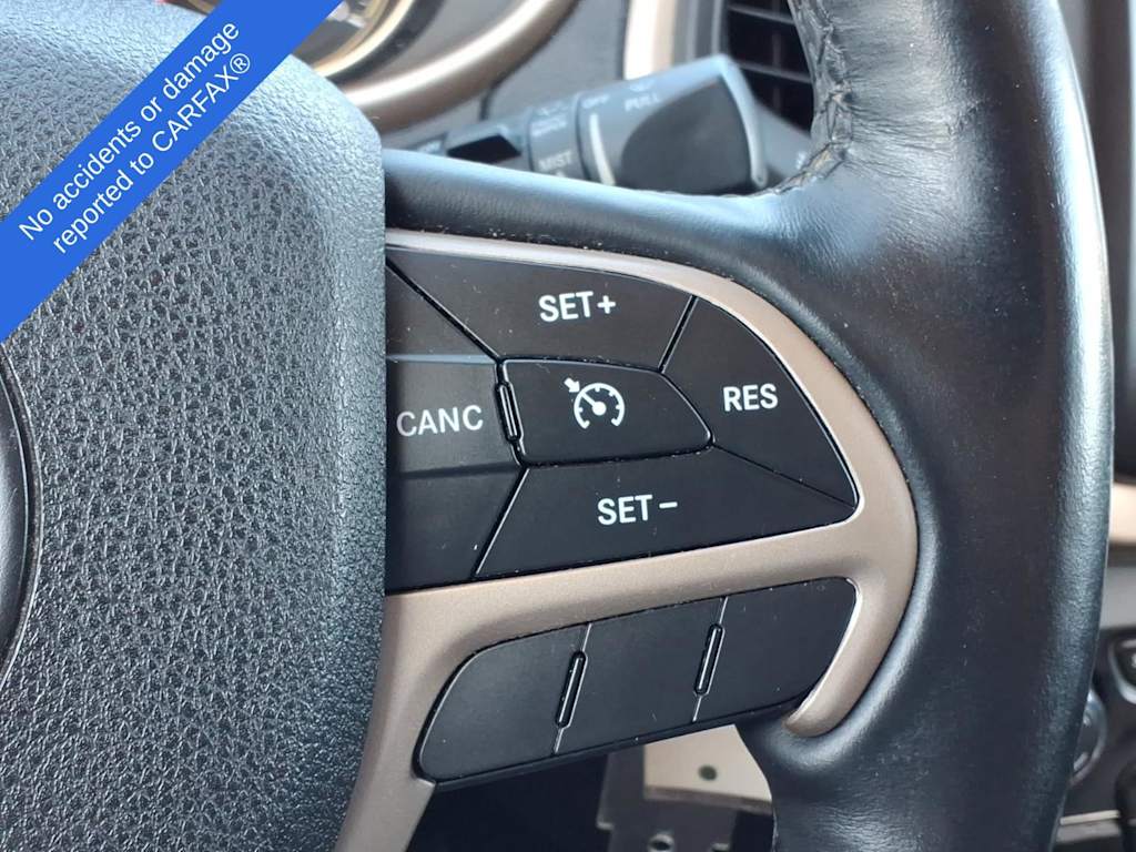Thumbnail: 2015 Jeep Cherokee - 25