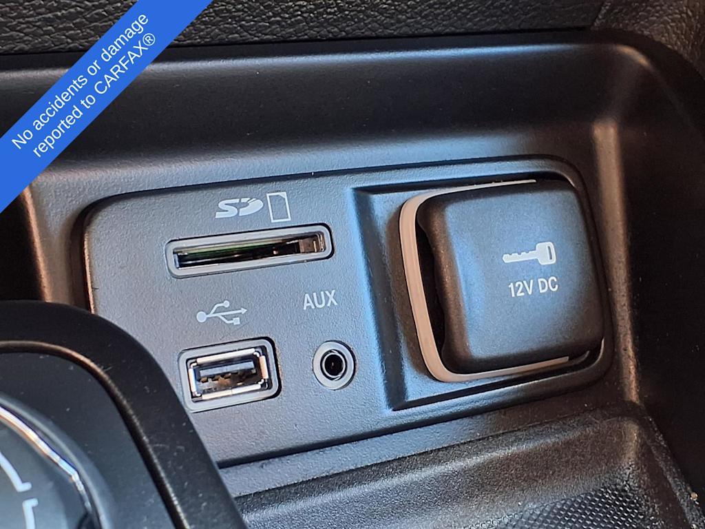 Thumbnail: 2015 Jeep Cherokee - 27