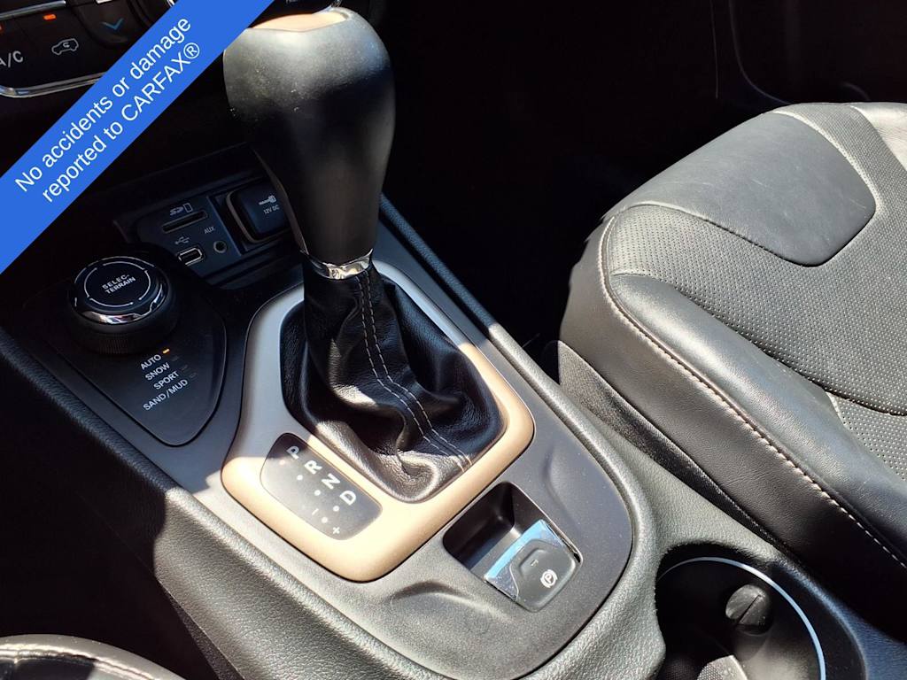 Thumbnail: 2015 Jeep Cherokee - 25