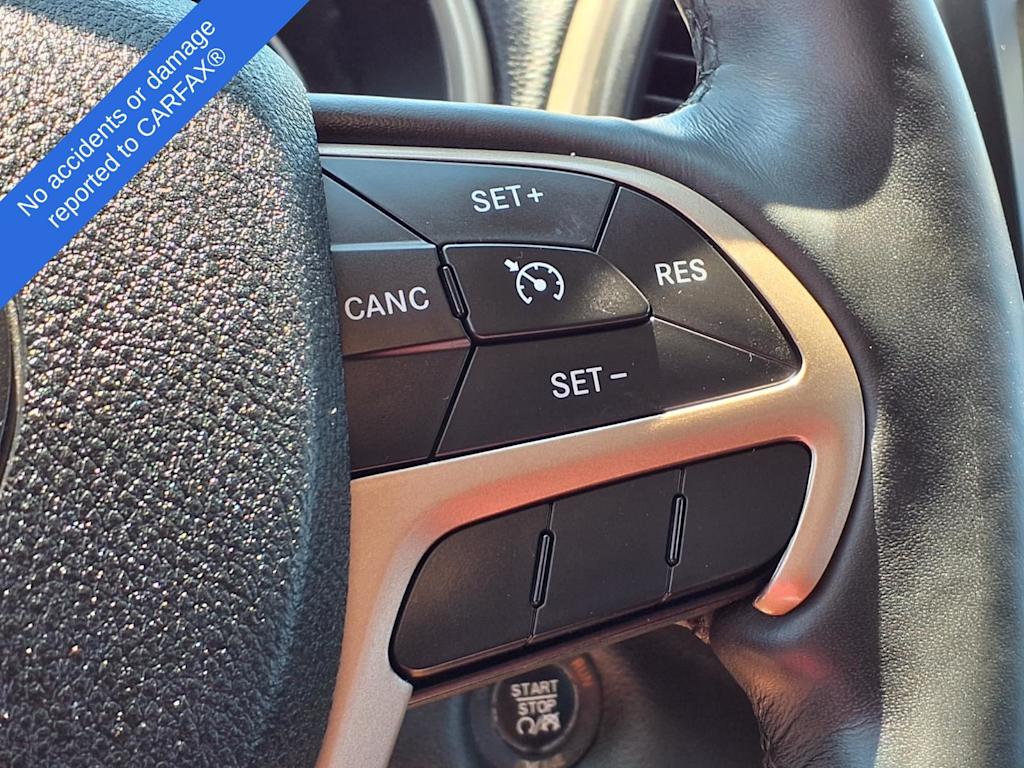 Thumbnail: 2015 Jeep Cherokee - 29