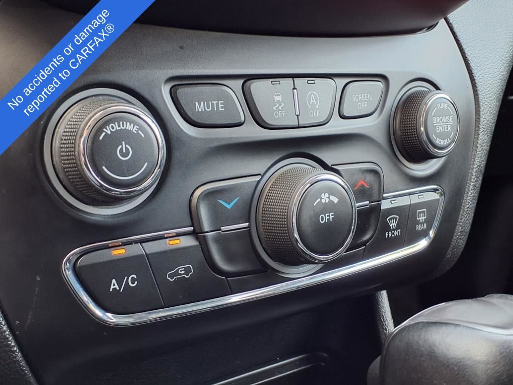 2019 Jeep Cherokee Latitude 27