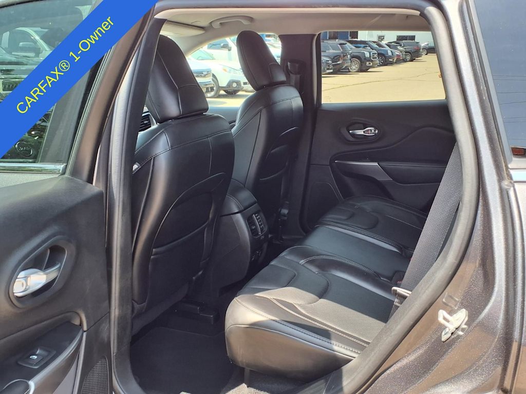 Thumbnail: 2021 Jeep Cherokee - 11