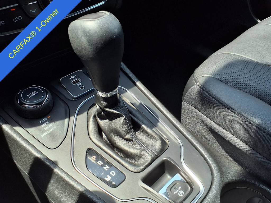 Thumbnail: 2021 Jeep Cherokee - 13