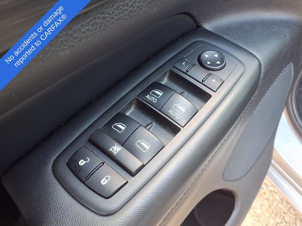 Thumbnail: 2019 Jeep Grand Cherokee - 18