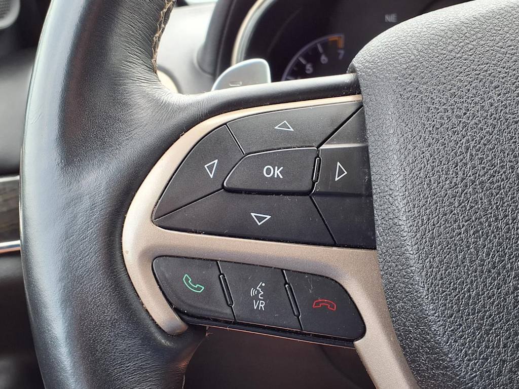 Thumbnail: 2015 Jeep Grand Cherokee - 29