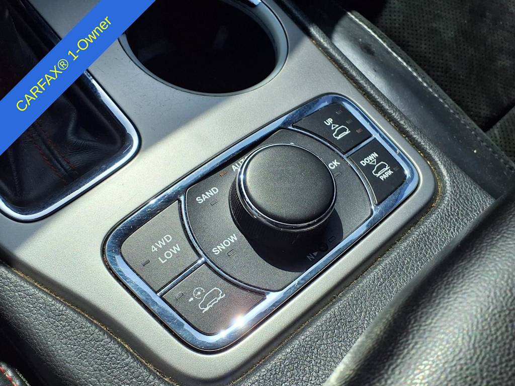 Thumbnail: 2017 Jeep Grand Cherokee - 26