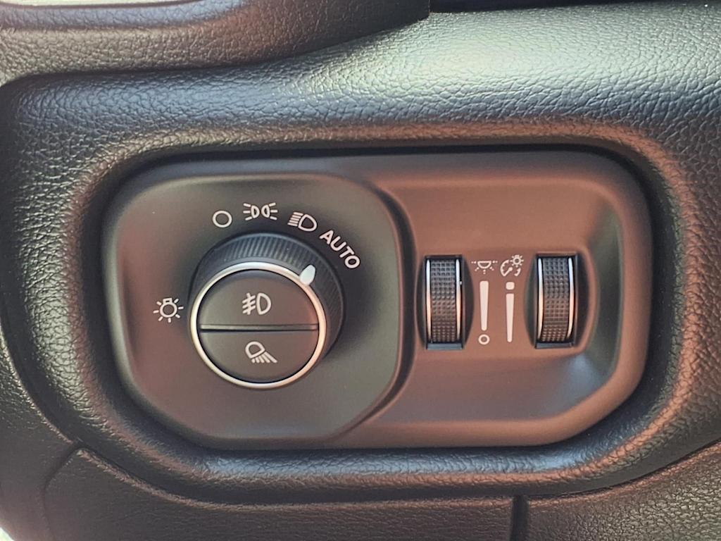 Thumbnail: 2019 RAM 1500 - 29