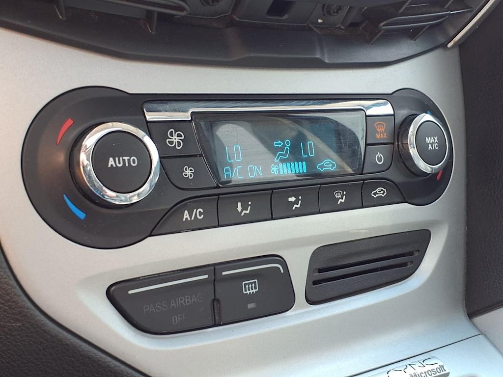 Thumbnail: 2014 Ford Focus - 24