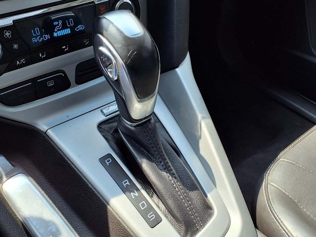 Thumbnail: 2014 Ford Focus - 23