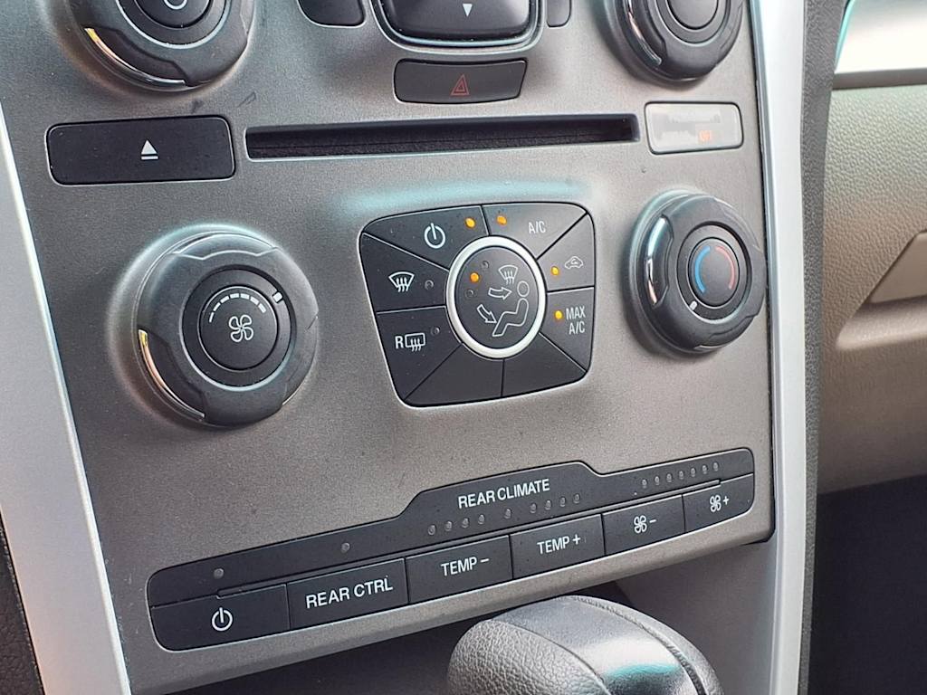 Thumbnail: 2013 Ford Explorer - 23