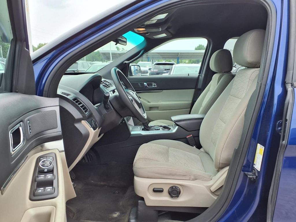Thumbnail: 2013 Ford Explorer - 10