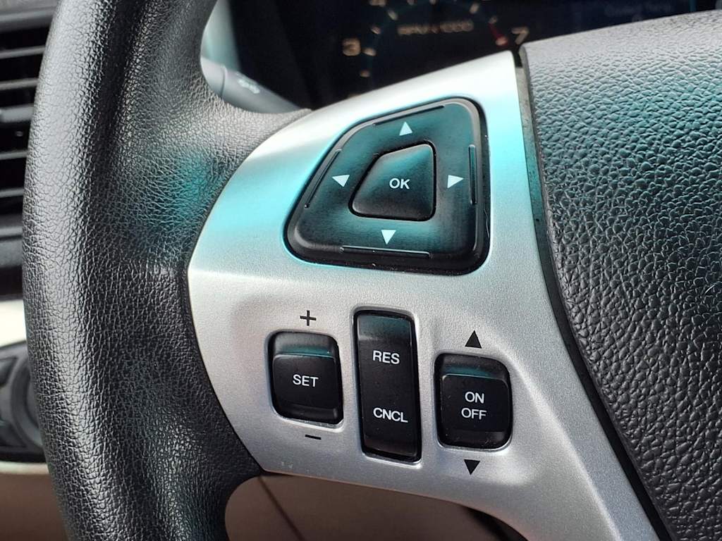 Thumbnail: 2013 Ford Explorer - 26