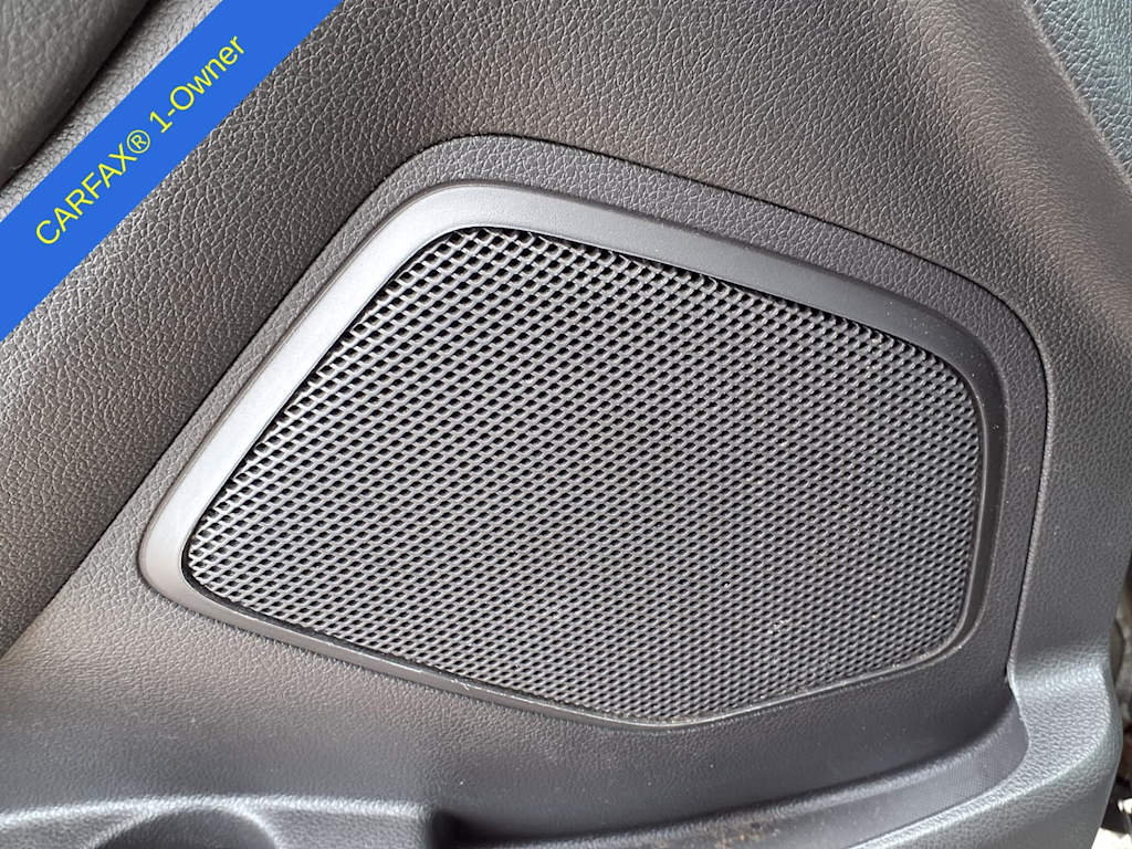 Thumbnail: 2015 Ford Explorer - 20