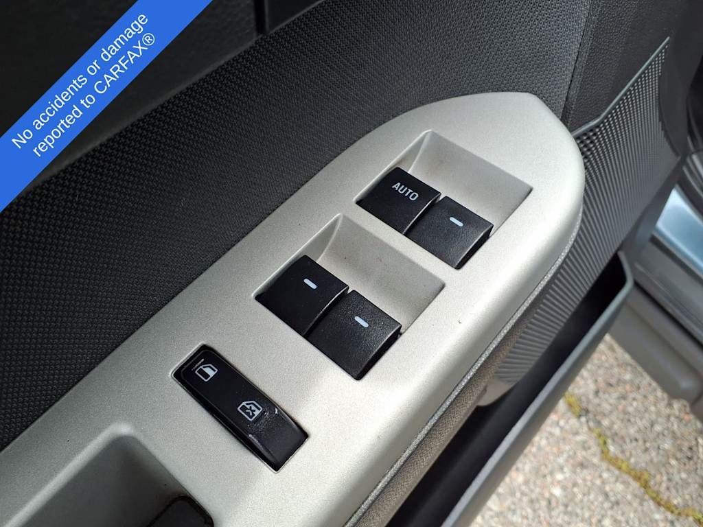 Thumbnail: 2010 Ford Escape - 19
