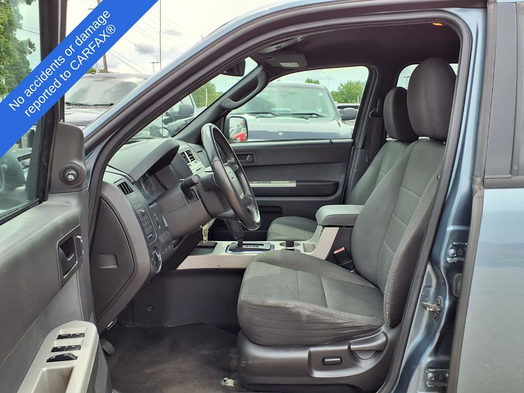 Thumbnail: 2010 Ford Escape - 11