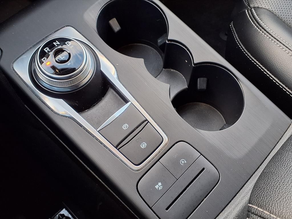 Thumbnail: 2021 Ford Escape - 14