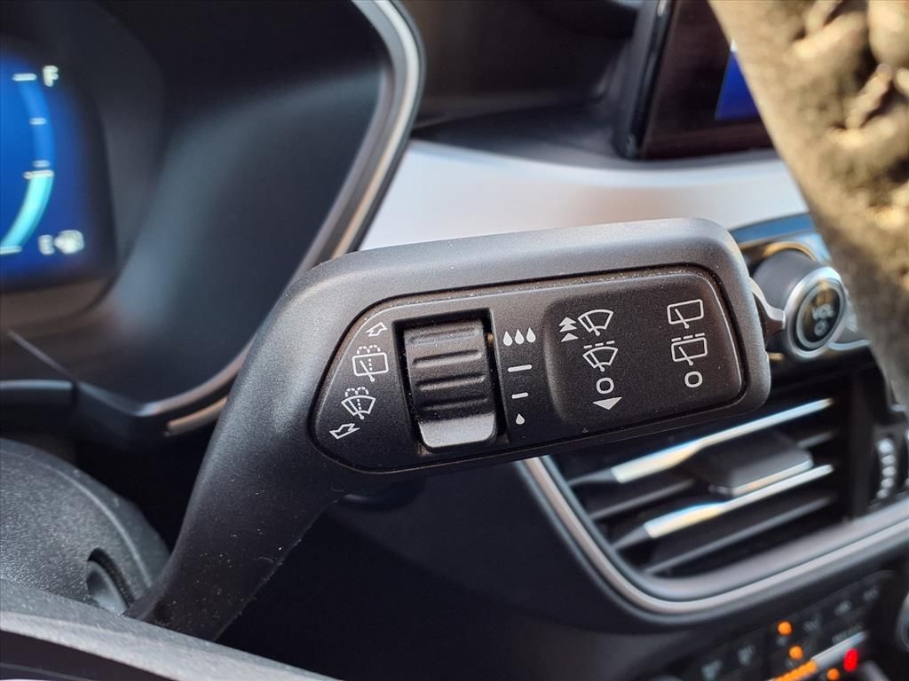 Thumbnail: 2021 Ford Escape - 21