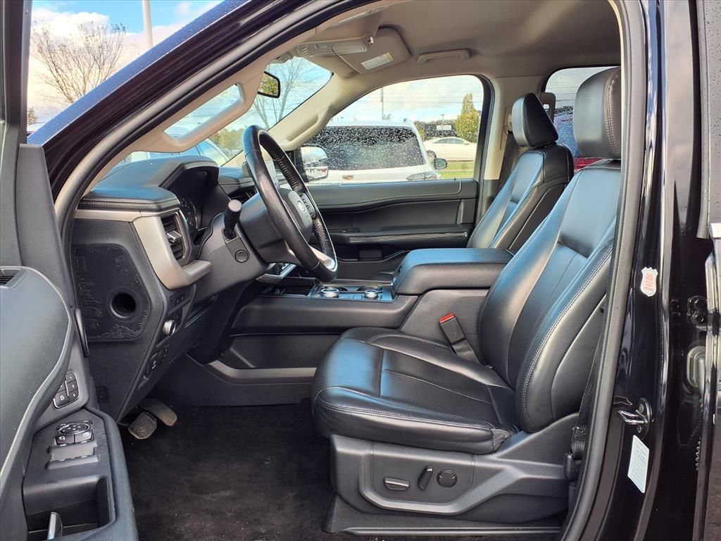 Thumbnail: 2022 Ford Expedition MAX - 9