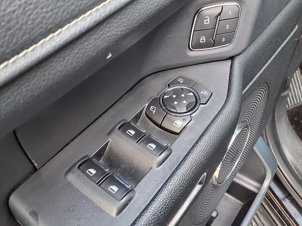 Thumbnail: 2022 Ford Expedition MAX - 18