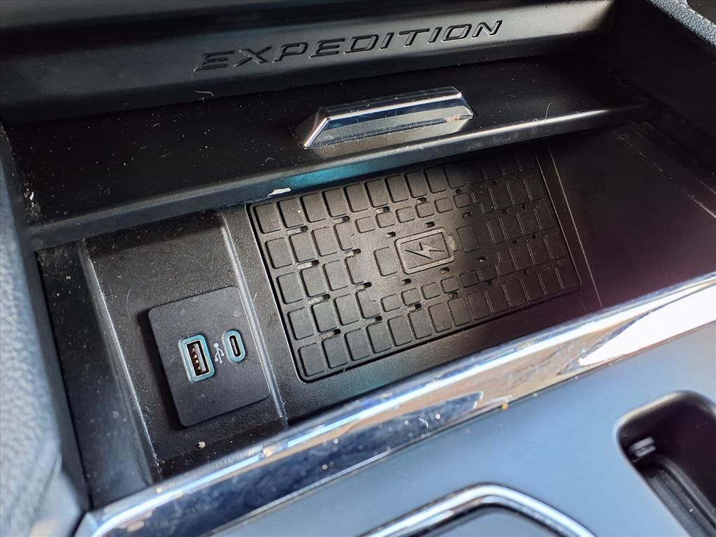 Thumbnail: 2022 Ford Expedition MAX - 25