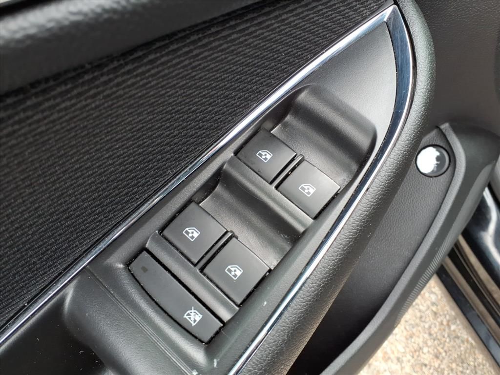 Thumbnail: 2017 Chevrolet Cruze - 20