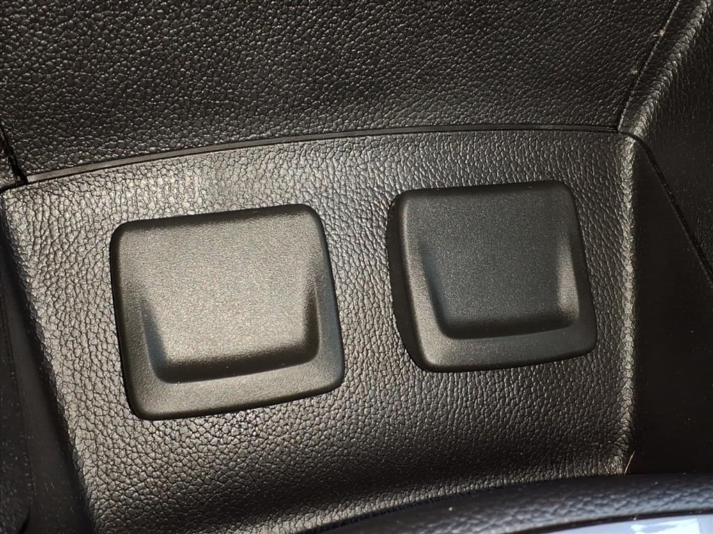 Thumbnail: 2017 Chevrolet Cruze - 25