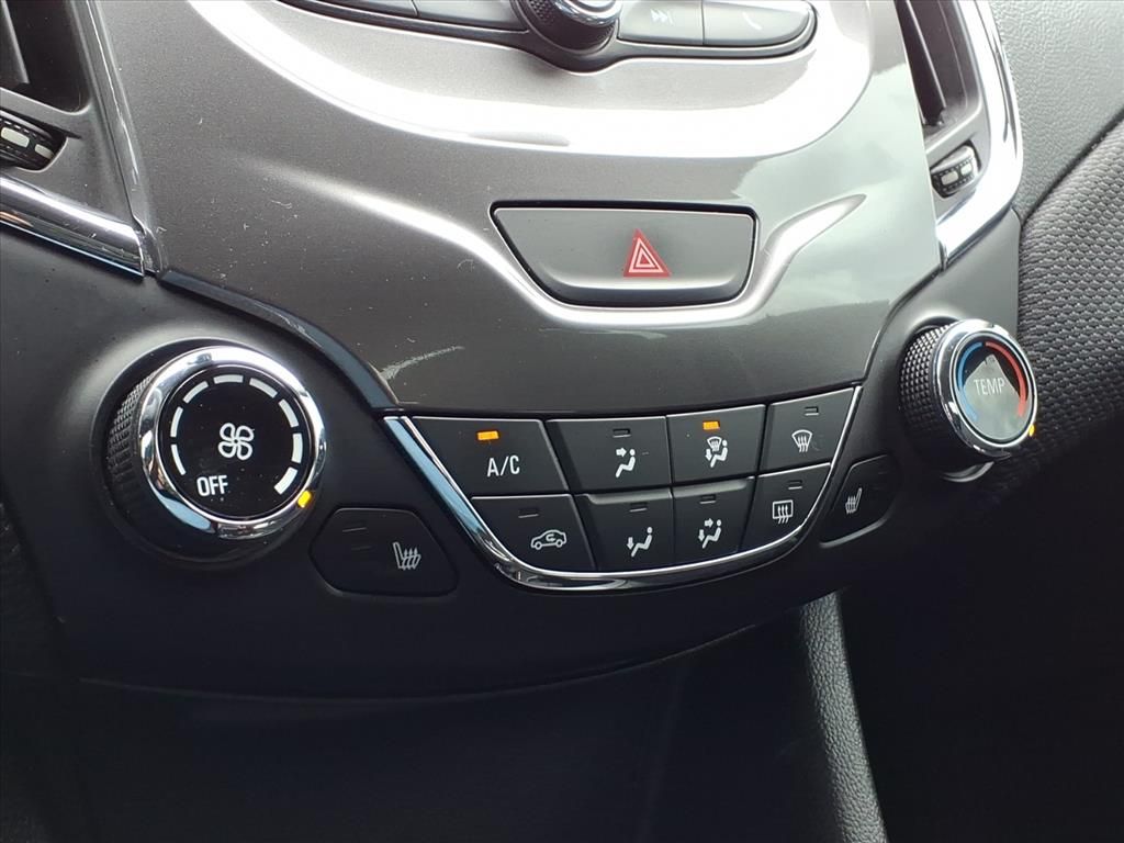 Thumbnail: 2017 Chevrolet Cruze - 26