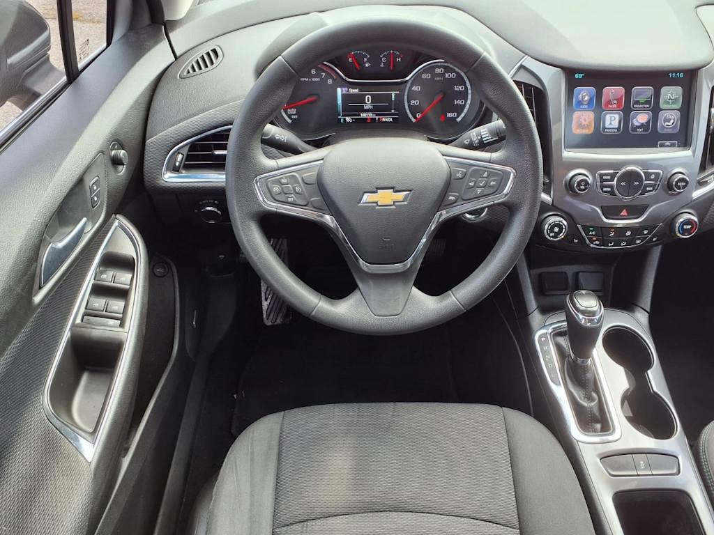 Thumbnail: 2016 Chevrolet Cruze - 9