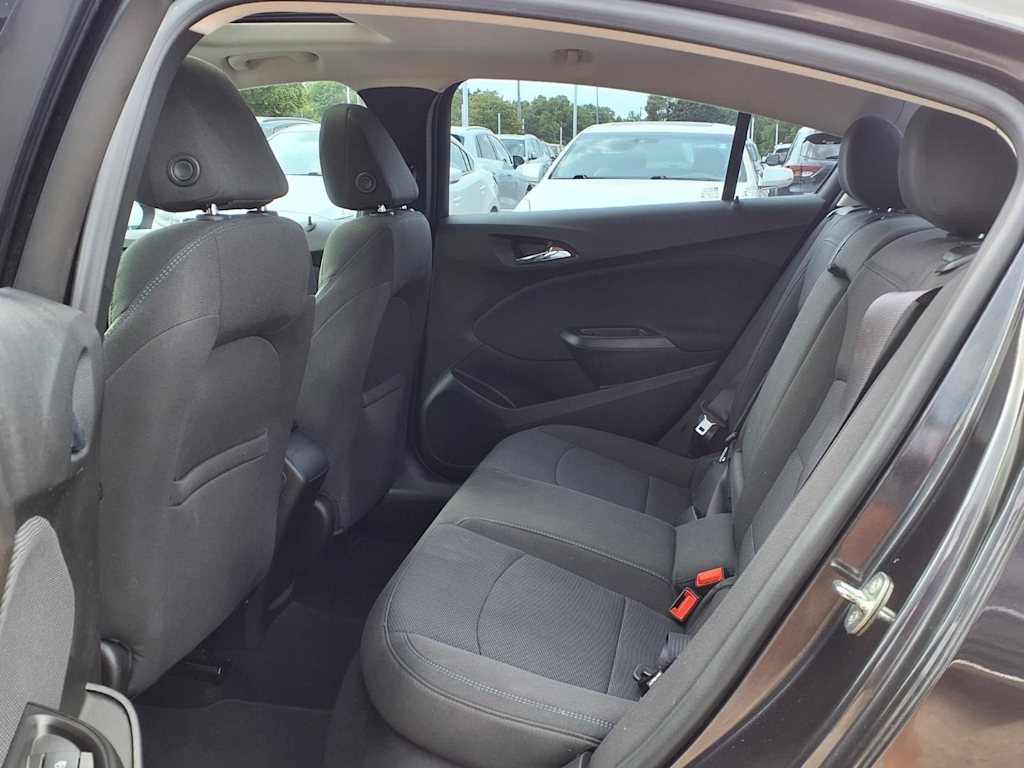 Thumbnail: 2016 Chevrolet Cruze - 11
