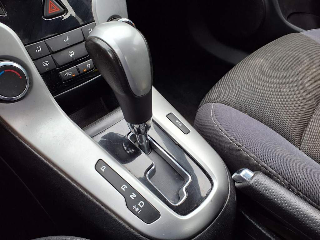 Thumbnail: 2014 Chevrolet Cruze - 21