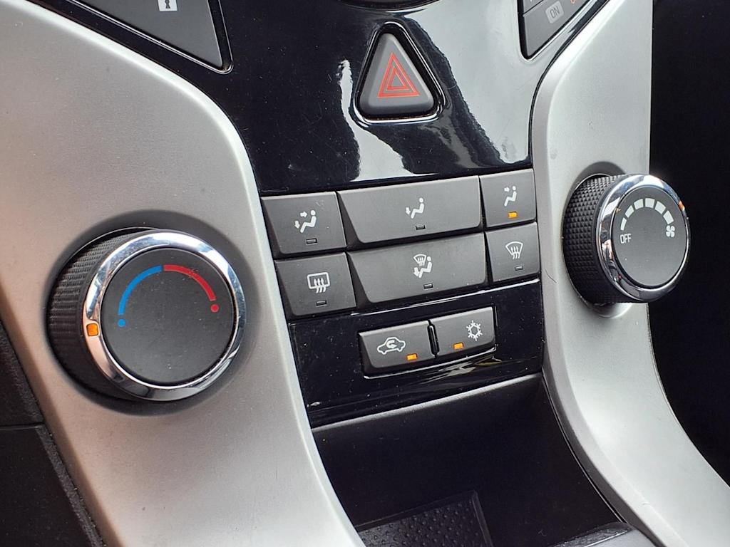 Thumbnail: 2014 Chevrolet Cruze - 27