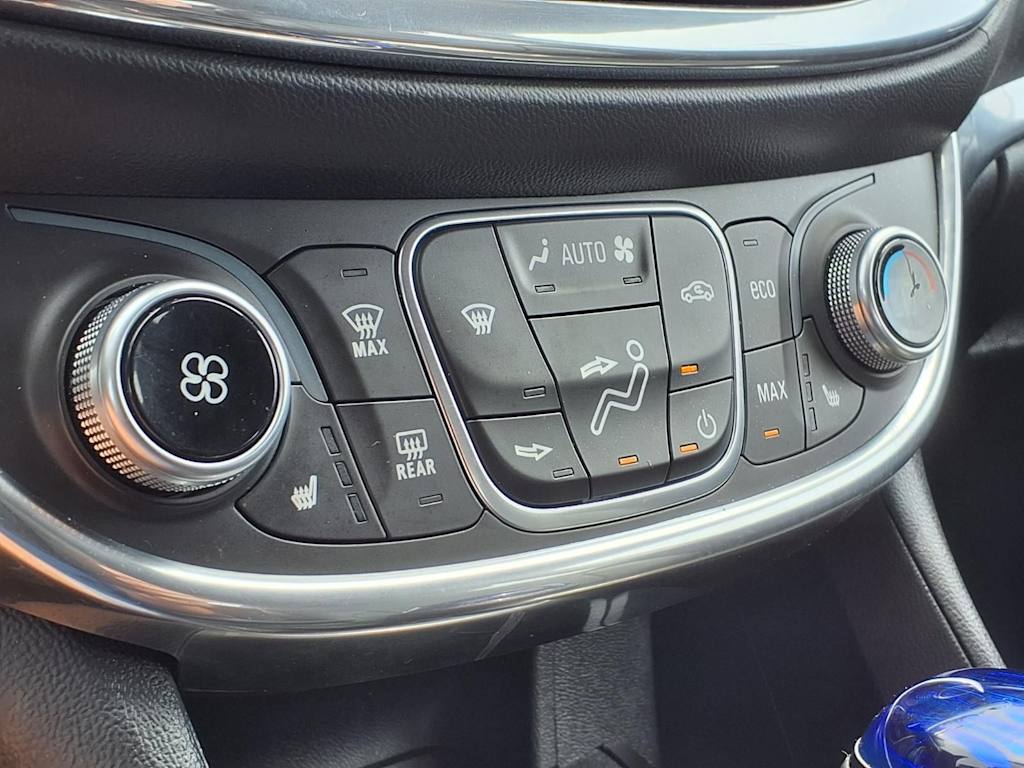 Thumbnail: 2018 Chevrolet Volt - 28