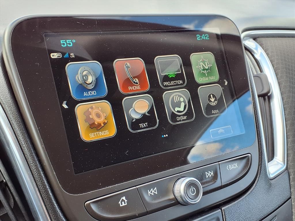 Thumbnail: 2018 Chevrolet Malibu - 23