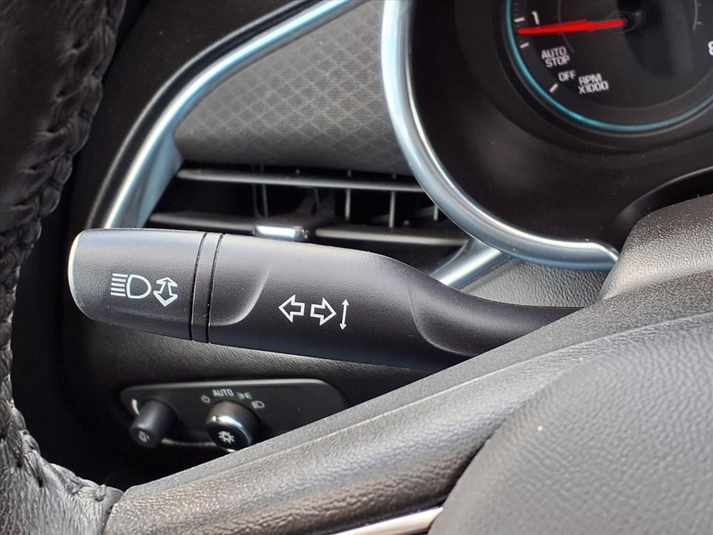 Thumbnail: 2018 Chevrolet Malibu - 22