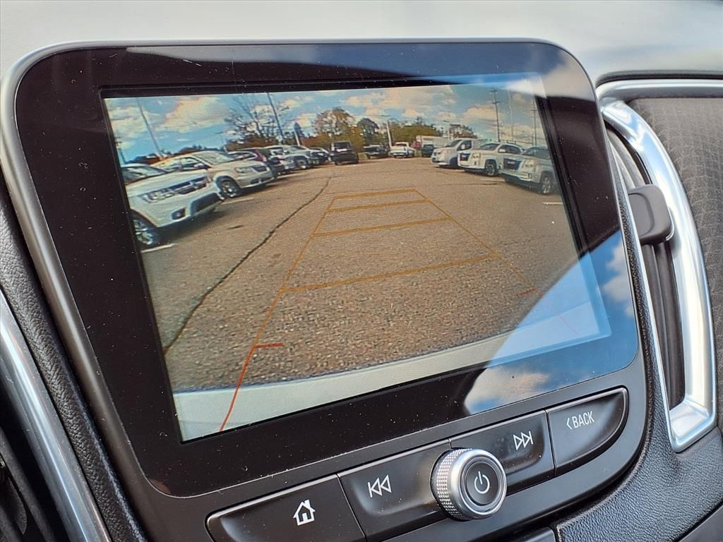 Thumbnail: 2018 Chevrolet Malibu - 13