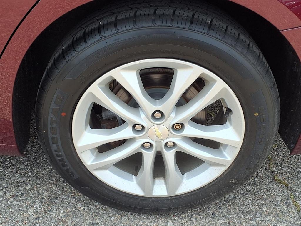 Thumbnail: 2016 Chevrolet Malibu - 8