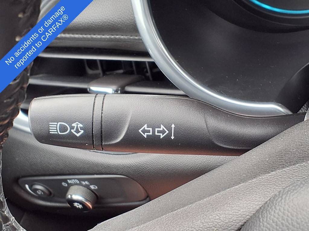 Thumbnail: 2016 Chevrolet Malibu - 21
