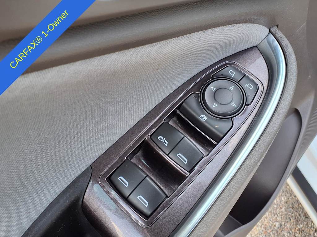 Thumbnail: 2018 Chevrolet Malibu - 18