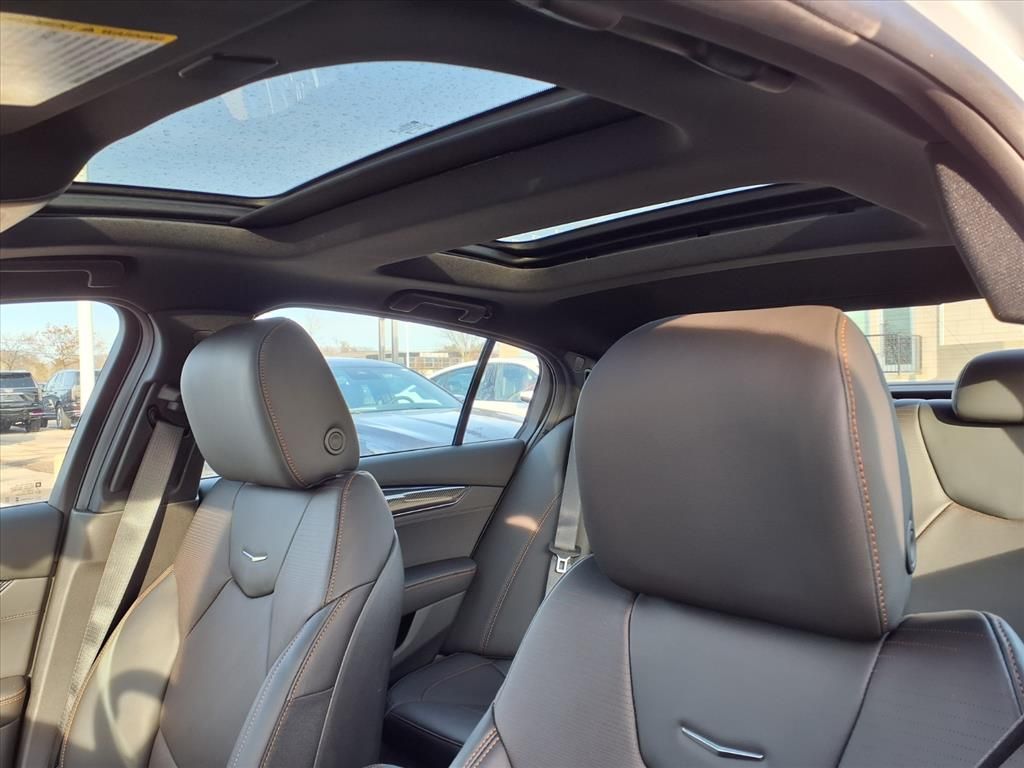 Thumbnail: 2026 Cadillac CT5 - 19