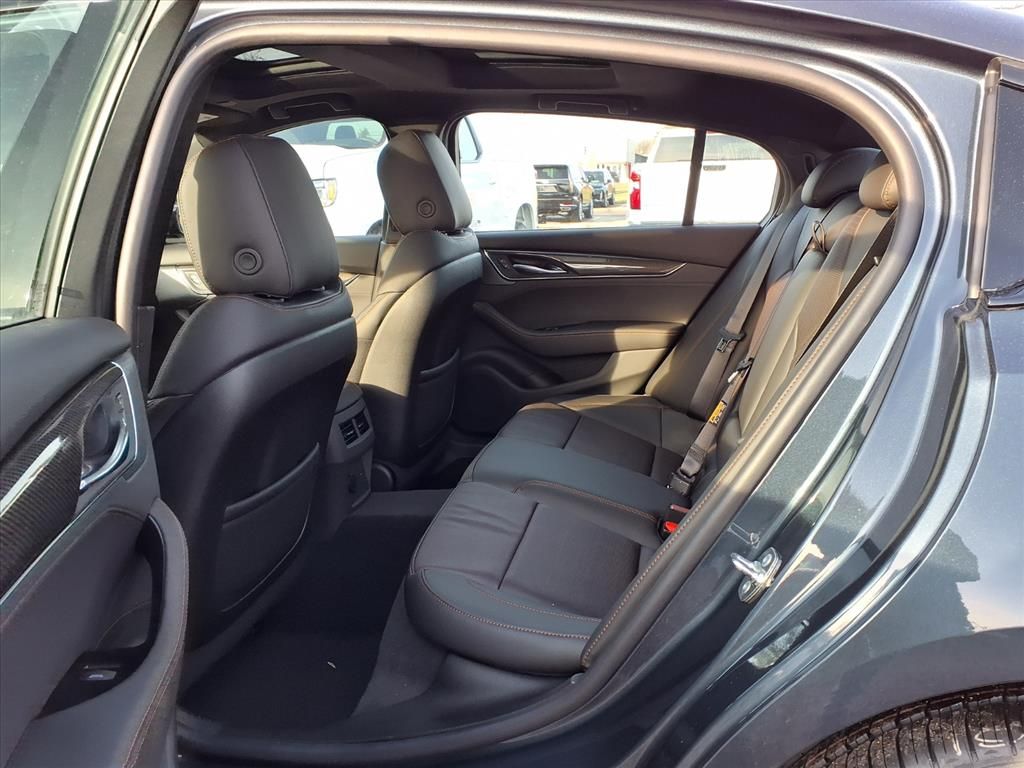 Thumbnail: 2026 Cadillac CT5 - 10